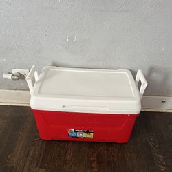 Igloo 48 QT Laguna Ice Chest Cooler, Red