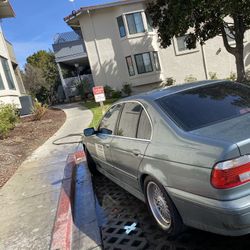 2002 BMW 525i