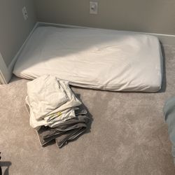 Used Crib Bed And Sheets Set