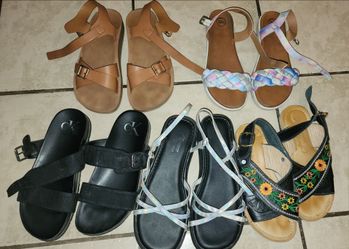 Girls sandals