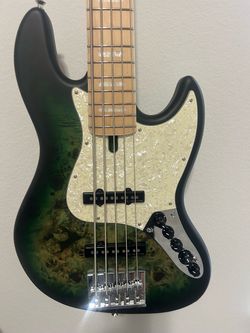 Sire bass brand new