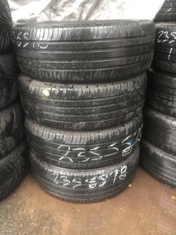 235/65/18 Michelin premier LTX set of used tires in great condition with 60-70% tread 225$ for 4 . Installation, balance and wheel alignment availabl