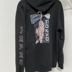 Medium Black Sweater Japan 