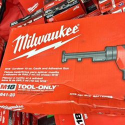 Milwaukee M18 Caulking Tool 