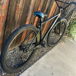 Throne Bike