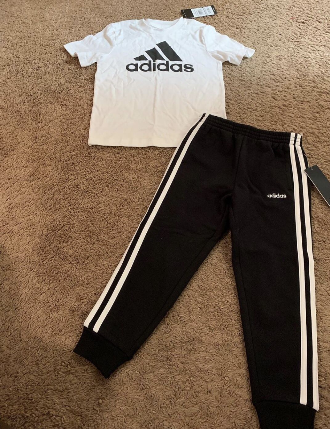 Boys adidas Outfit 4T