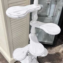 PLANT STAND - MOVEABLE - 48 IN TALL 