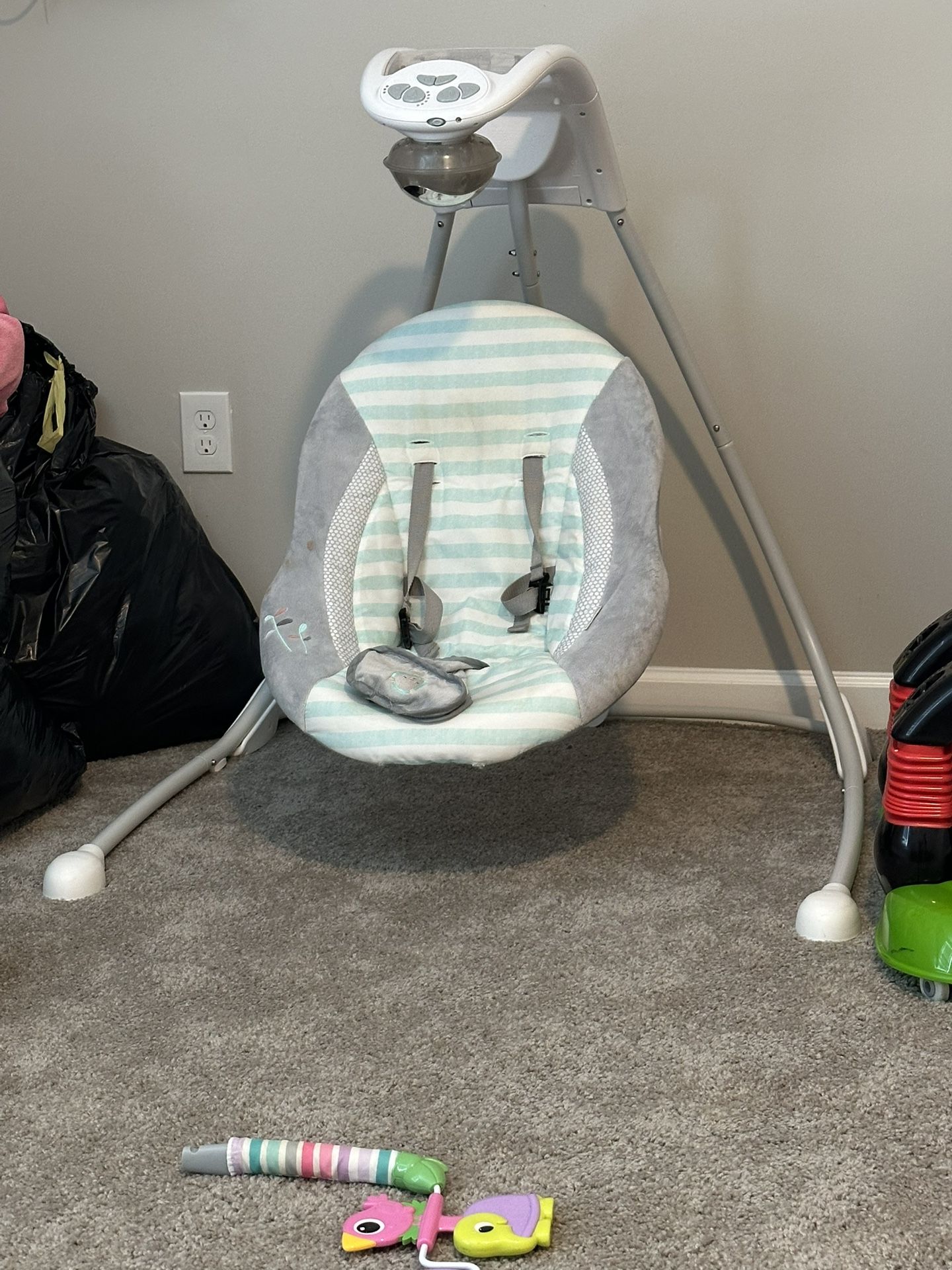 Baby swing(Ingenuity Inlighten