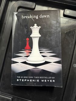 Breaking Dawn by Stephenie Meyer Paperback