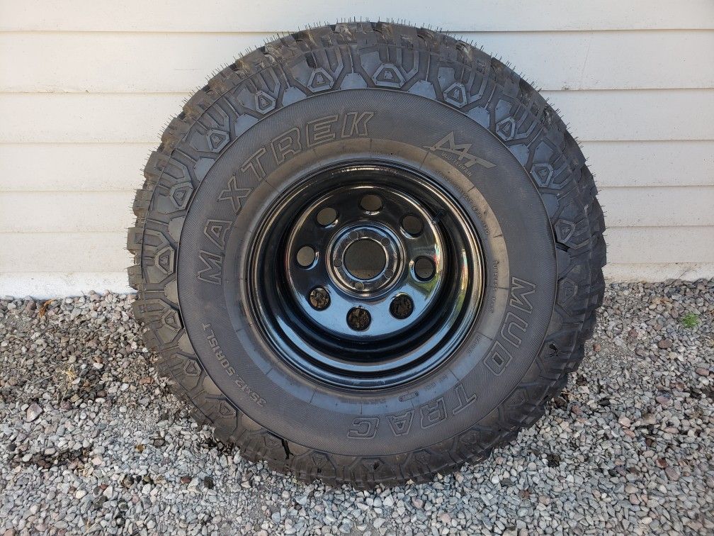 35 Inch Spare Tire on 5x4.5 15x10 Wheel Jeep TJ XJ YJ 35x12.50r15