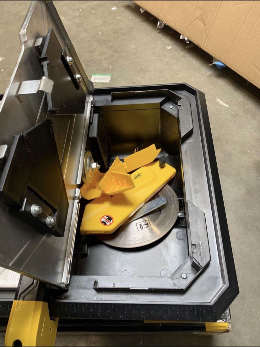 QEP 700XT 3/4 HP Wet Tile Saw with in. Blade and Table Extension for Sale  in Whittier, CA OfferUp