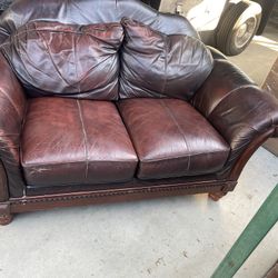 Leather Sofas 80 $ 