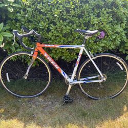 Trek 1000 Superlight Alpha Road Bike 
