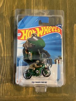 2025 Hot Wheels 1966 Triumph Tiger 100 Treasure Hunt 