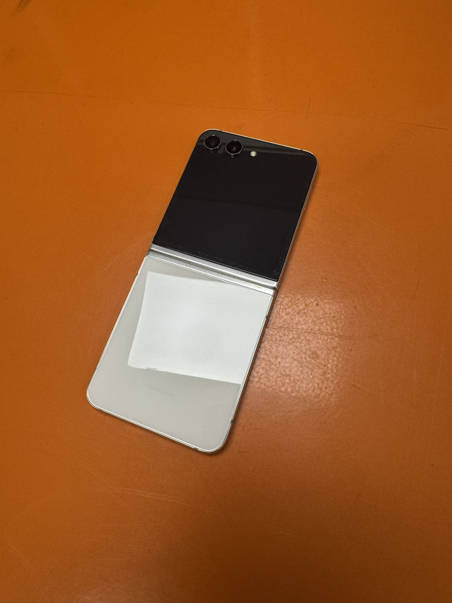 Samsung Galaxy Z flip 5 5G 256Gb Unlocked