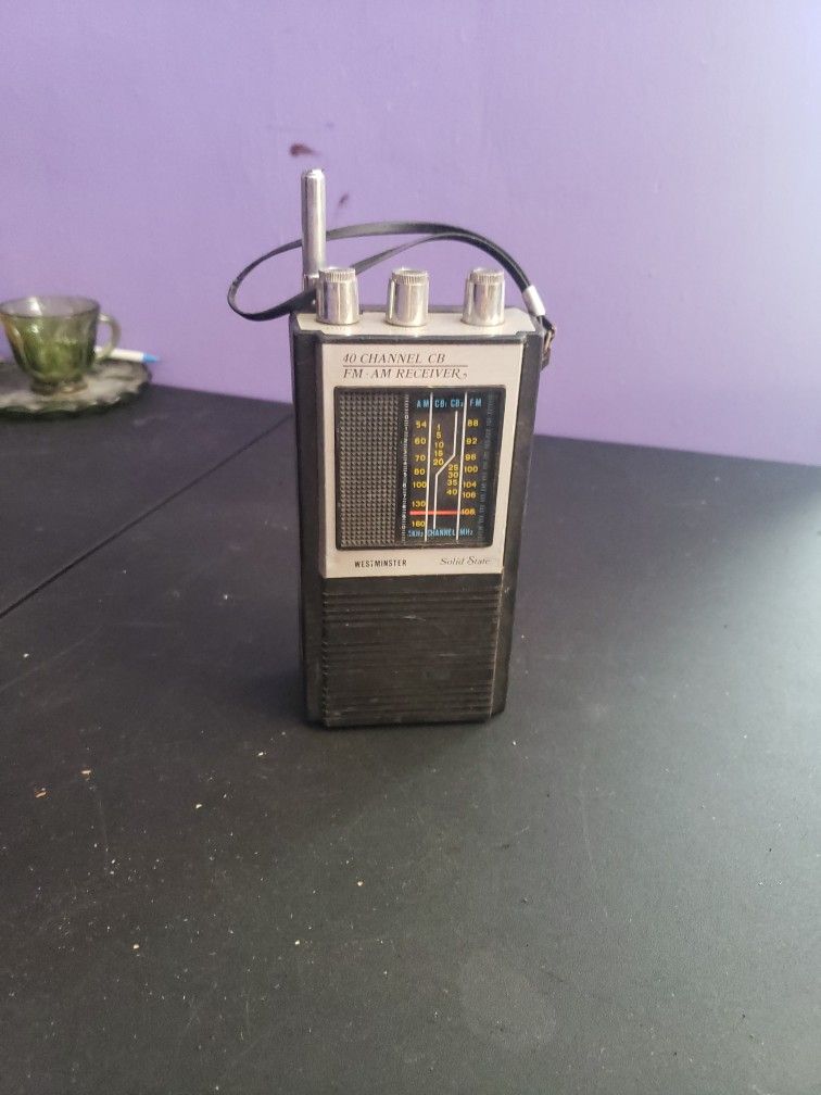 40 CHANNEL CB FM,AM RECEIVER