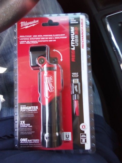 Milwaukee Red lithium Pivoting Flashlight
