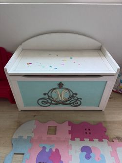 Toy box cinderella