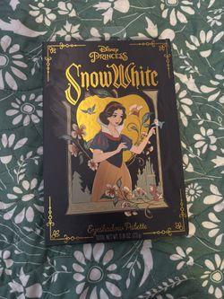 Disney Snow White Eyeshadow Palette