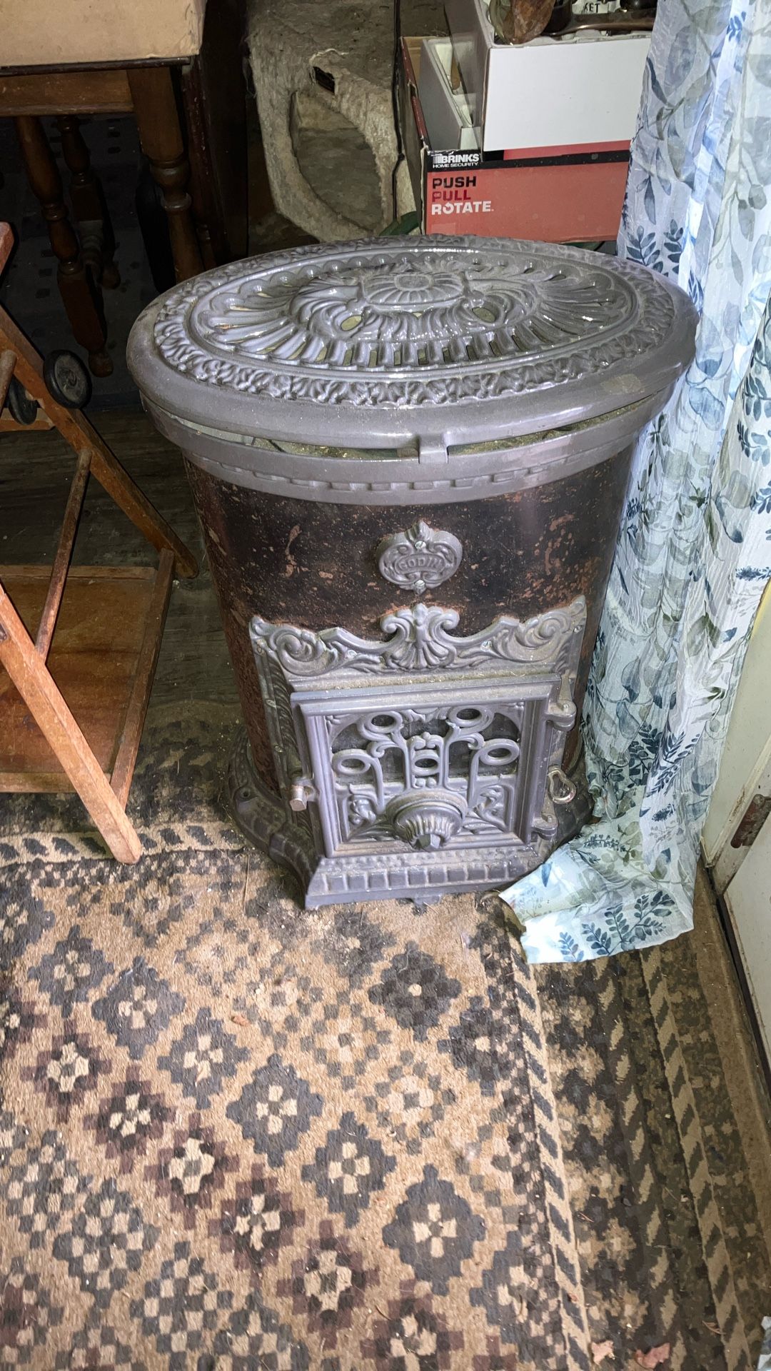 Gordon Oval Wood Or Coal Stove 3726