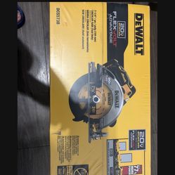 20V MAX Cordless Brushless 7-1/4 in. Circular Saw with FLEXVOLT ADVANTAGE (Tool Only)