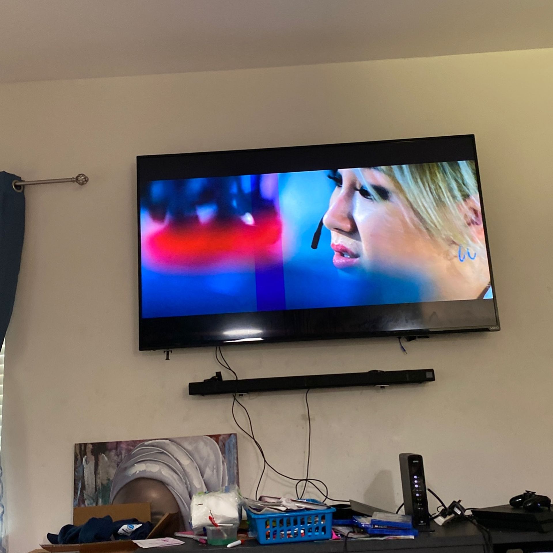 Vizio 60 inch Smart Tv With Remote