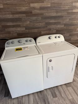 Whirlpool washer and dryer laundry set