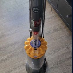 Dyson Vacuum DC40 