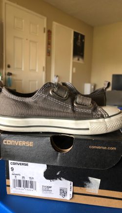 CONVERSE CHAR WHITE (size 9 US INFANT)