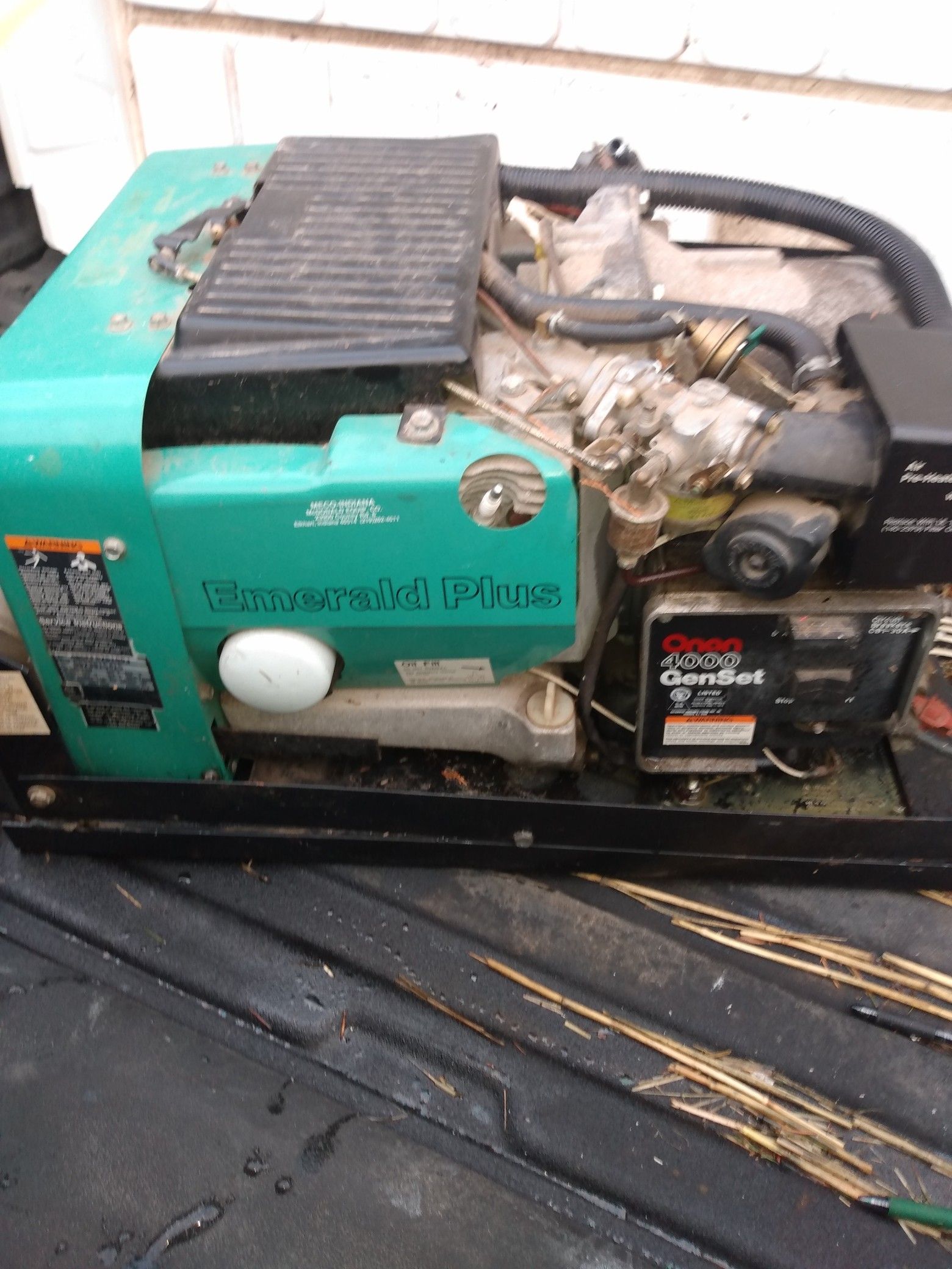 Onan 4000 emerald plus with very low hours on it for Sale in Tigard, OR