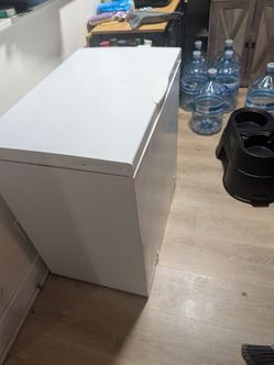 Moving sale