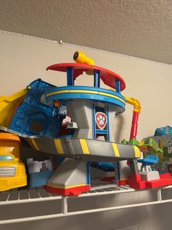 Paw patrol lookout tower