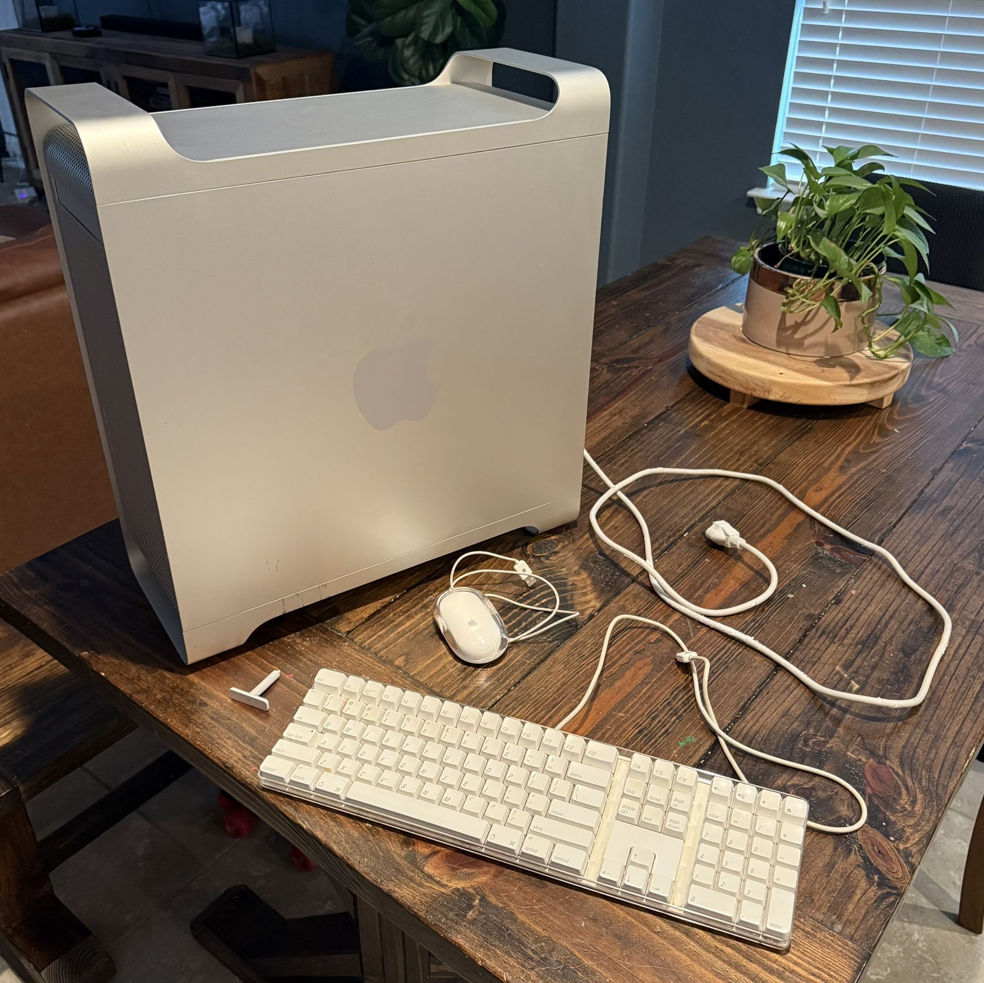 Vintage Apple Power Mac G5 A1047 W/ a 17” Apple Studio Display Both W/ Original Boxes