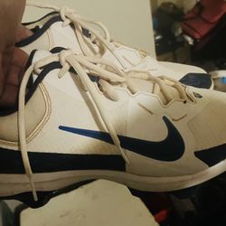Mens NIKE Cleats Size11