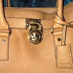 Michael Kors Gorgeous Heritage Lock N Key In Burnt Orange Like New