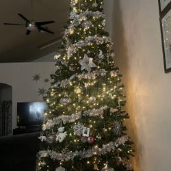 12 Foot Pre-lit Xmas Tree 