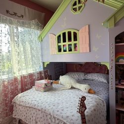 Dollhouse  Bed 
