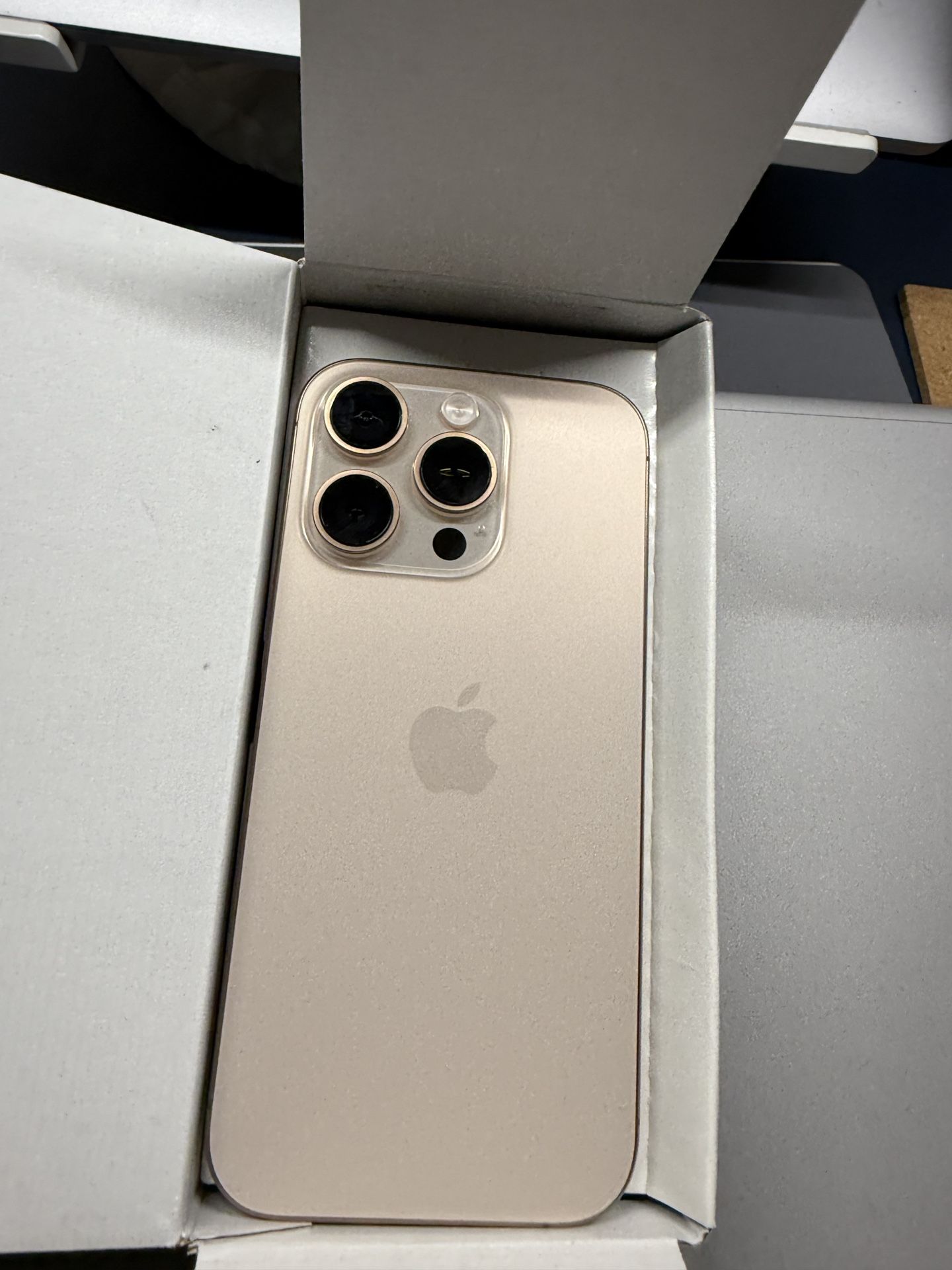 Iphone 16 Pro 5G 128Gb Tmobile Or Metro