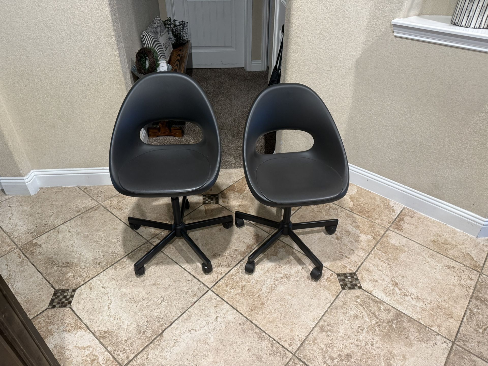 Desk Chairs 