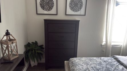 Dresser 5-drawer dark grey