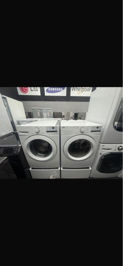 LG Washer and Dryer Set / Lavadora y Secadora