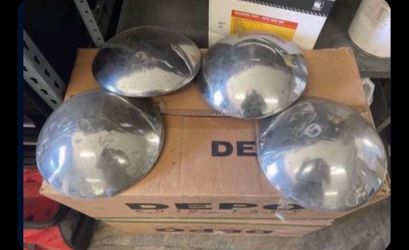 VW Beetle Wheel Hub Cap