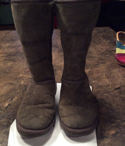 Grey women ugg boots