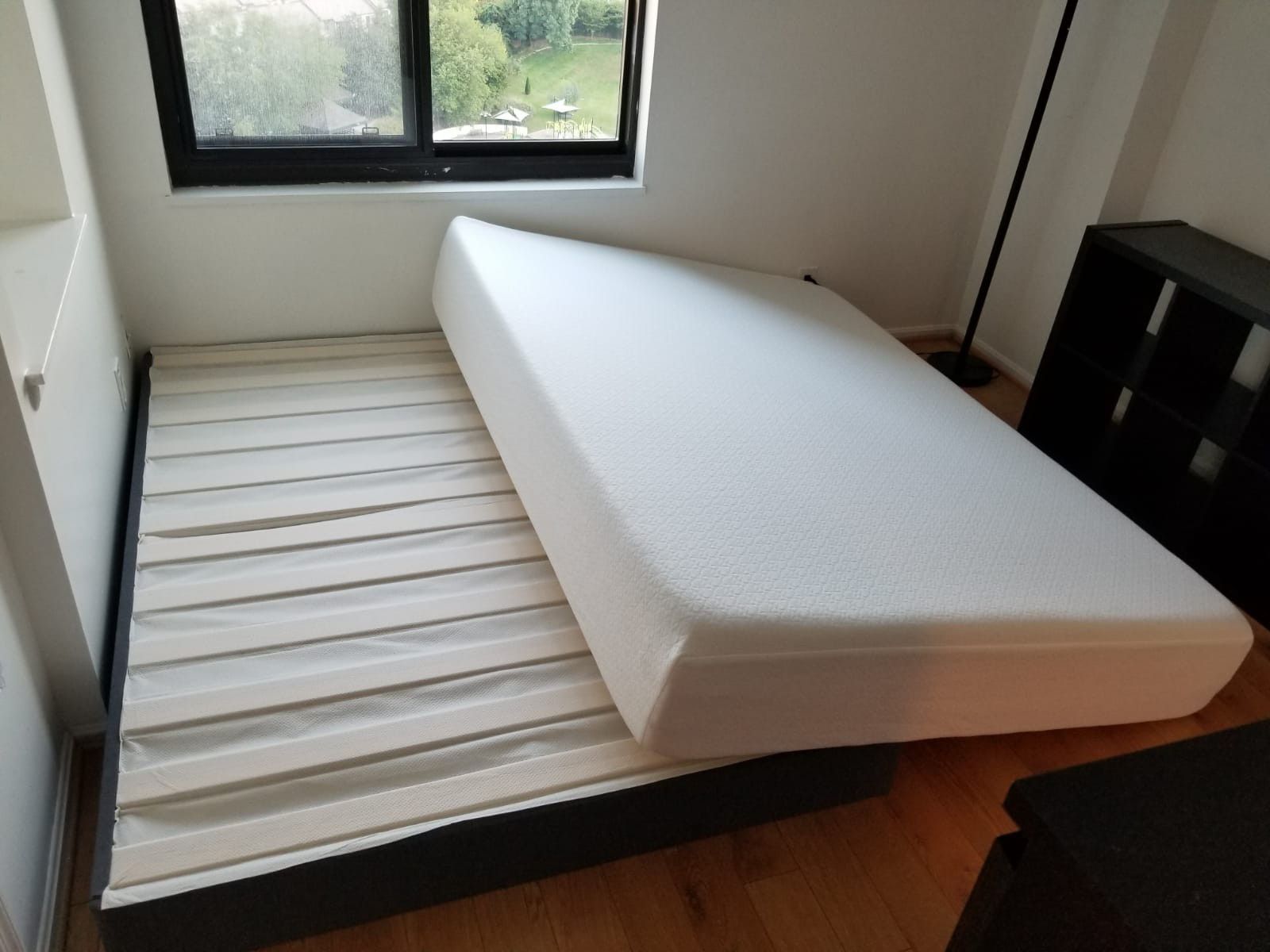 Queen size memory foam mattress with the box spring
