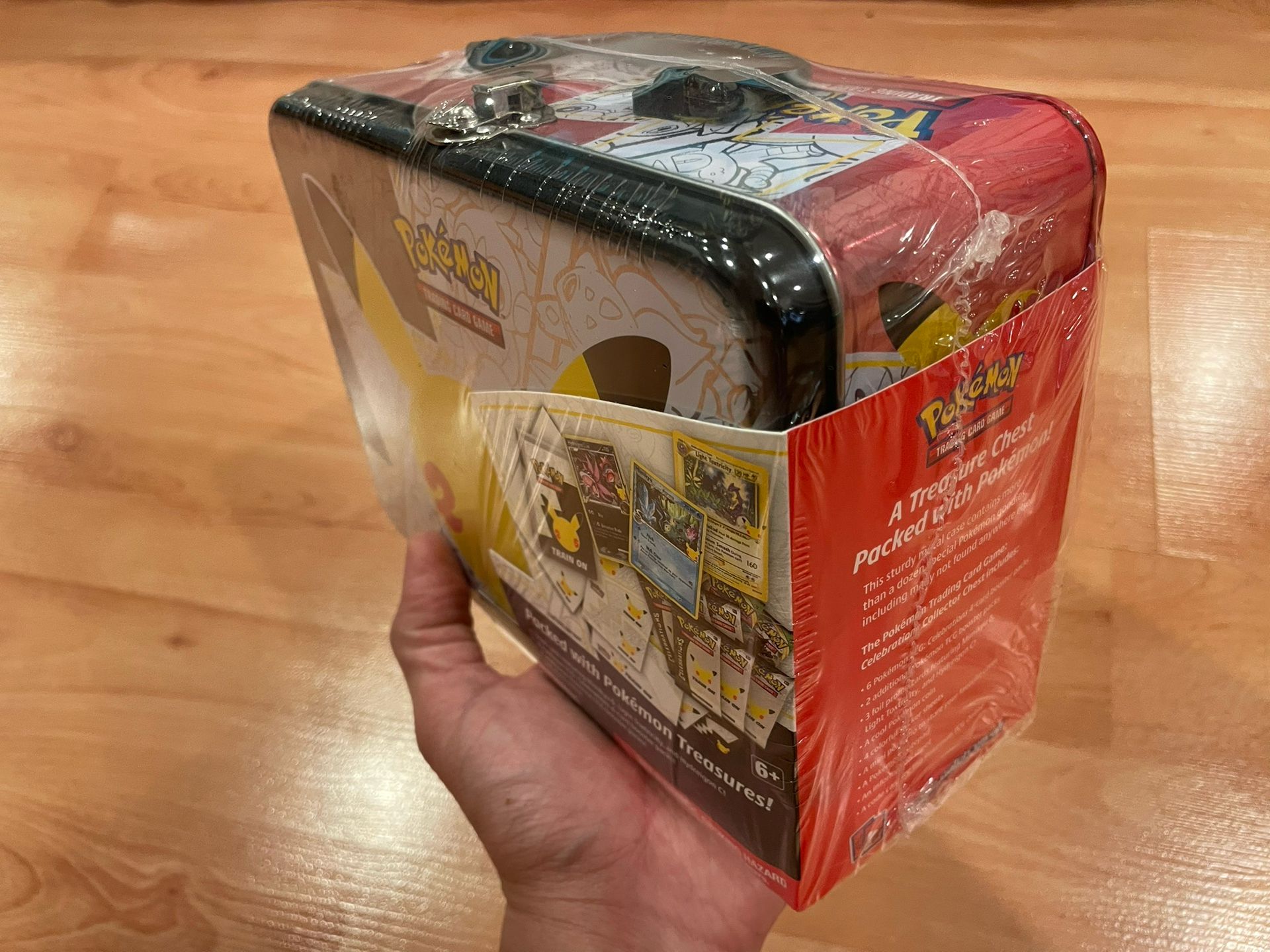 Pokémon Celebrations Collectors Chest Collectibles