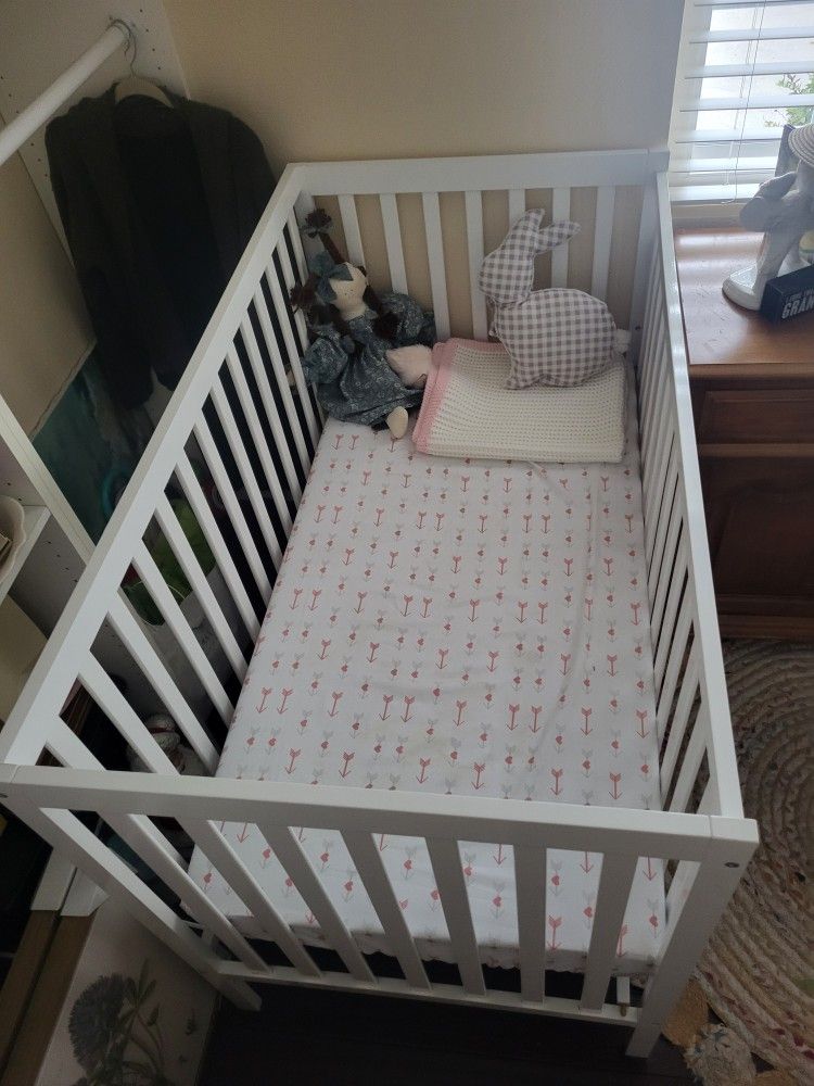 Baby Crib Solid