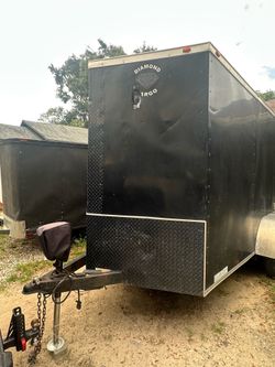 Enclosed trailer