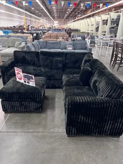 Sectional sofa with ottoman brand new