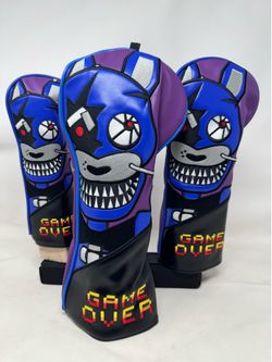 Golf cover set.