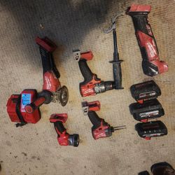 Milwaukee Set With TOOLBÀG 